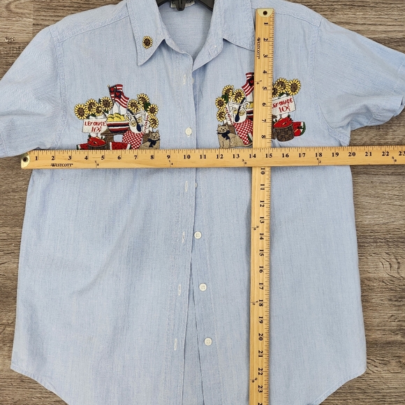 Cabin Creek Blouse Womens PMed Chambray Embroidered Short Sleeves Cat lady - Picture 6 of 8